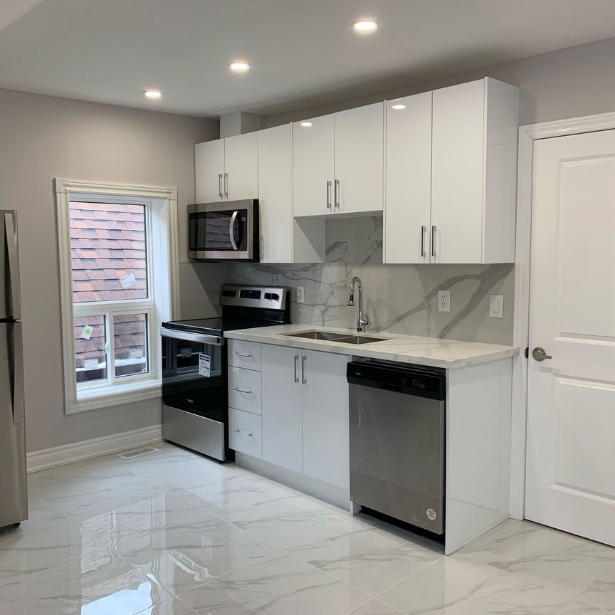 For Lease - 57 Brunswick Avenue, Toronto, Ontario - Photo 1