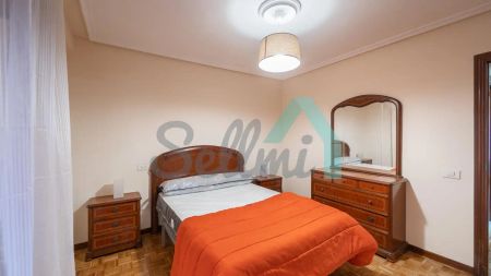 Piso de alquiler en López del Vallado, Fozaneldi - Tenderina - Photo 5