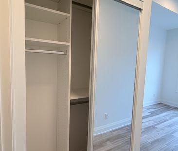 For Lease - 3250 Carding Mill Trail Unit# 523, Oakville, Ontario - Photo 4