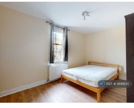 3 bedroom end of terrace house to rent - Photo 4