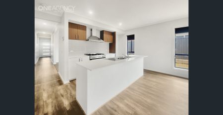 Great Family Home in Primary School Zone in Alfredton!! - Photo 3