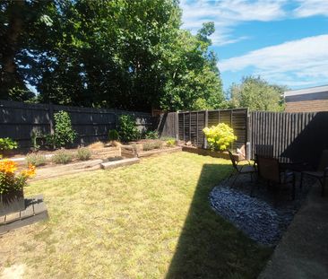 2 bedroom bungalow to rent Cradock Place, Worthing, BN13 - Photo 5