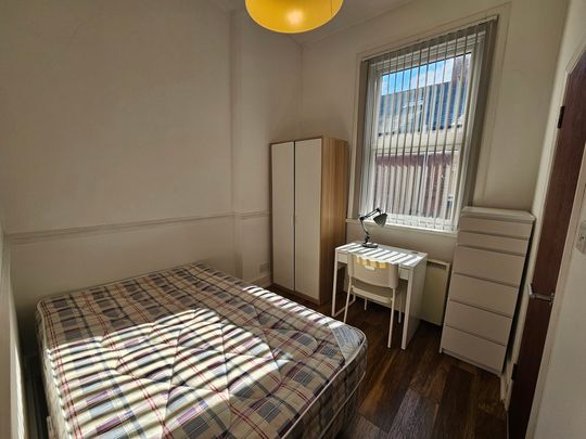 2 Bed Student Accommodation - Photo 1