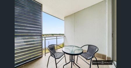 Low-Density Waterfront Living with Privacy. - Photo 2