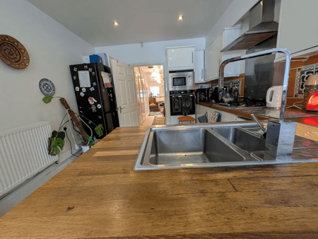 Knowles Hill Crescent, London, SE13 - Photo 5