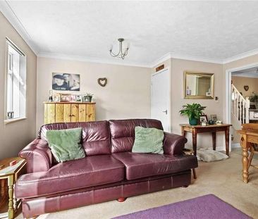 Oaktree Way, Hailsham, East Sussex, BN27 - Photo 4