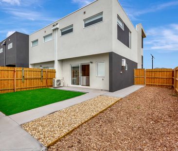 1 Cowboy Walk, Fraser Rise VIC 3336 - Townhouse For Rent | Domain - Photo 2