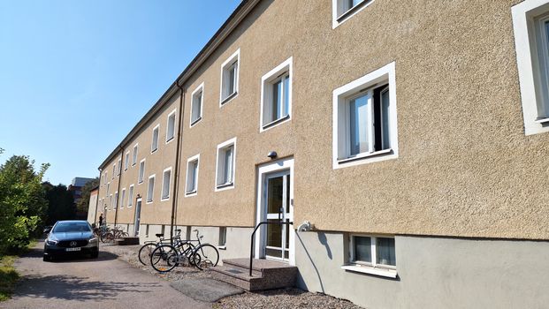 Heljestrandsgatan, Eskilstuna - Photo 1