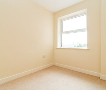 2 bed apartment to rent in Commercial Road, Bournemouth, BH2 - Photo 4