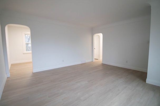 Spacious 3-Bedroom Main Unit for Rent – Prime Location in St. Catharines - Photo 1