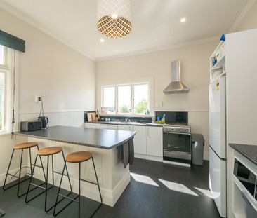 Bright and Modern 2-Bedroom Home with Bonus Office/Sunroom - Photo 6