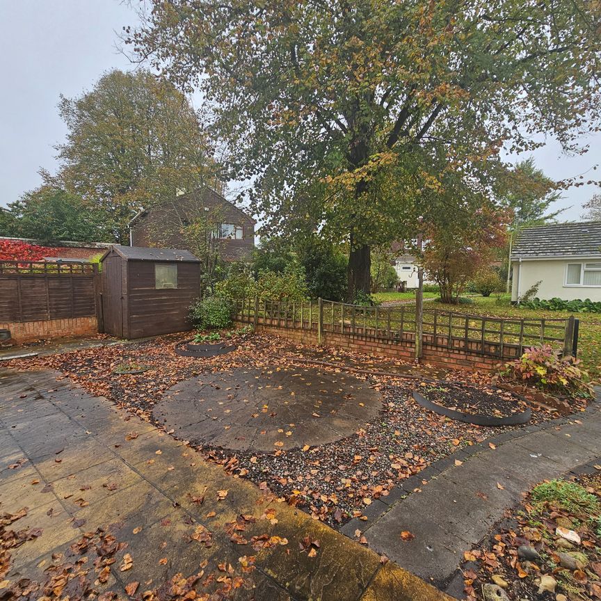 Lansdowne Gardens, Romsey - Photo 1