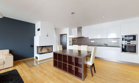 Moderný trojizbový byt v centre mesta (3D prehliadka) - Photo 5