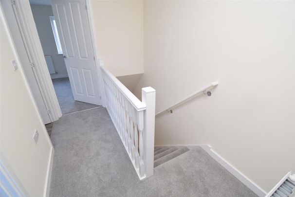 Yarn Crescent, Lupset, Wakefield - Photo 1