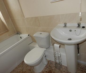 2 bedroom detached house to rent - Photo 5