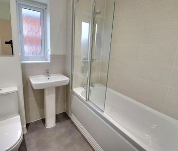 2 bedroom semi-detached house to rent - Photo 6