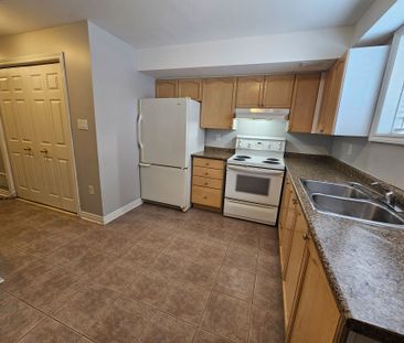 For Lease - 8 Heritage Court Unit# Lower, Barrie, Ontario - Photo 3