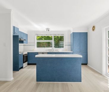 Newport, 35 Cheryl Crescent - Photo 3