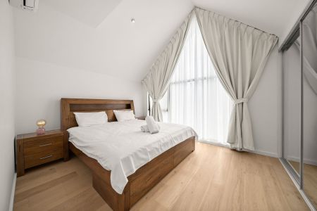 Luxurious Home within Mckinnon School Zone - Photo 5