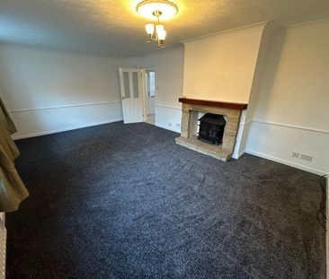 4 bedroom detached house to rent - Photo 2