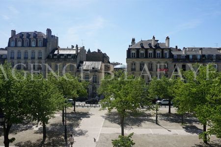 IDÉALEMENT SITUÉ - LUMINEUX ET EN TRÈS BON ÉTAT - Photo 5
