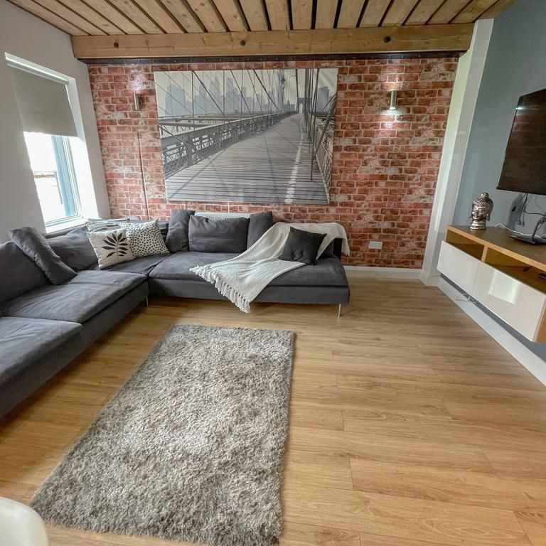 5 bedroom semi-detached house to rent - Photo 1