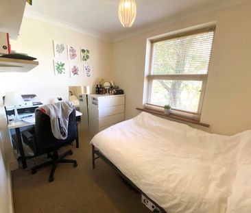 5 bedroom house to rent - Photo 2