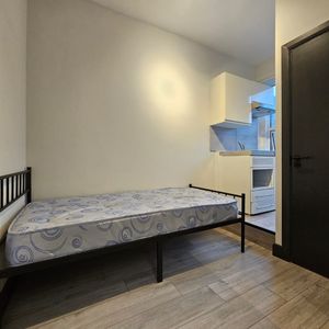 Studio Flat, London, W5 - Photo 2