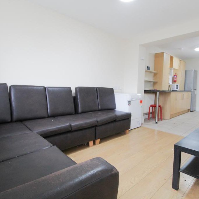 1 bedroom in a house share to rent - Photo 1