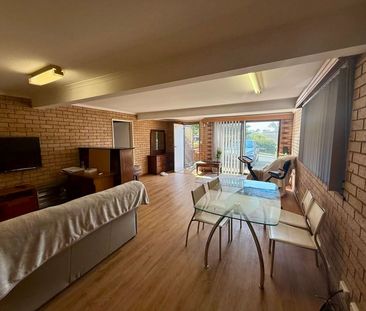 Home For Rent - Photo 4