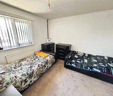 2 bedroom semi-detached house to rent - Photo 4