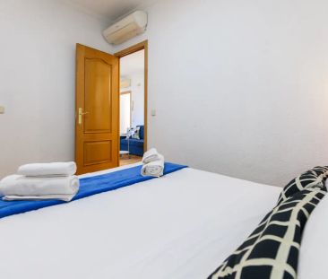 1-bedroom apartment for rent in Embajadores. - Photo 2