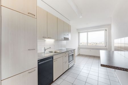 Bright apartment with a free parking space for one year! - Photo 2