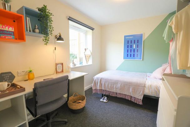 1 bedroom in a house share to rent - Photo 1