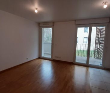 location Appartement T2 DE 42.9m² À RIS ORANGIS - Photo 1