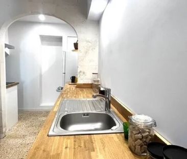 Maison de ville 3 pièces meublée en centre historique - Photo 2