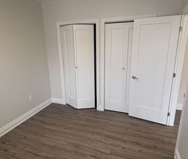 For Lease - 3289 Lakeshore Boulevard Unit# 1, Toronto, Ontario - Photo 2