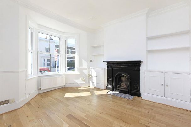3 bedroom flat to rent - Photo 1