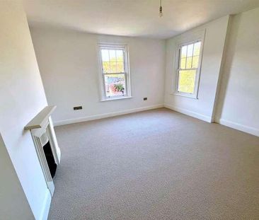 Bouverie Avenue, Salisbury, SP2 - Photo 1