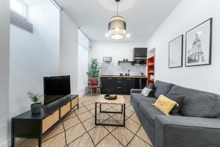 Calle del Reloj, Madrid, Community of Madrid 28013 - Photo 3