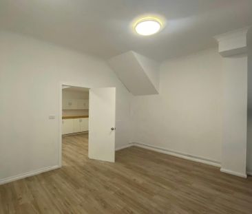 1/4 Yellagong Street - Photo 6