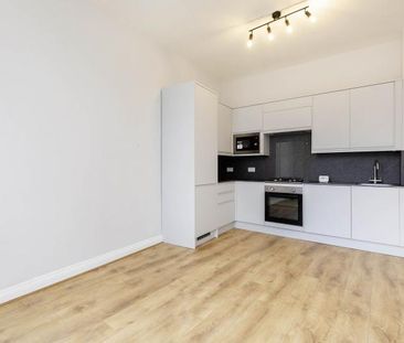 Newly refurbished wood floors zone one location mins to tube & shops - Photo 4