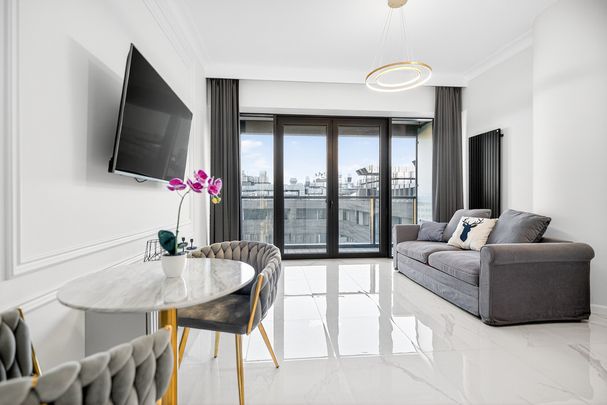 Stylowa kawalerka z balkonem w Hanza Tower! - Zdjęcie 1