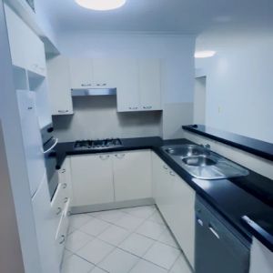 2 bed 2 bath-692 - Photo 2