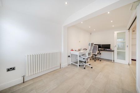 3 bedroom terraced house to rent - Photo 2