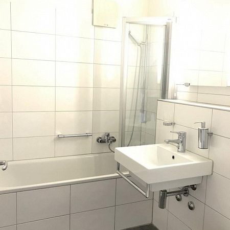 Attraktive 4.5 Zimmerwohnung mit Seesicht per 01.04.2026 zu vermieten - Photo 1