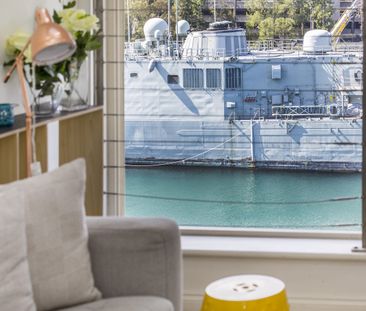 Stylish, fully-furnished loft-style apartment on the Harbour - Photo 3