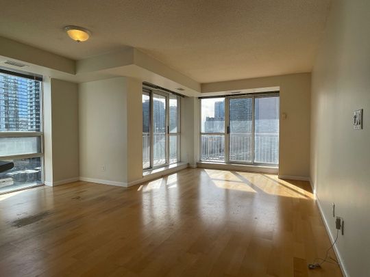 For Lease - 18 Stafford Street Unit# 805, Toronto, Ontario - Photo 1