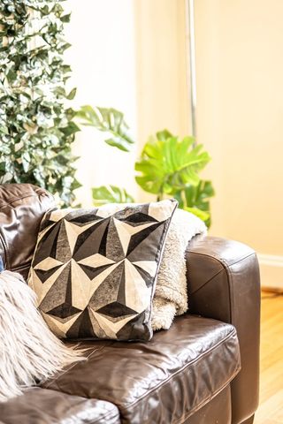 1 Bed Flat, Newhall Street, B3 - Photo 3