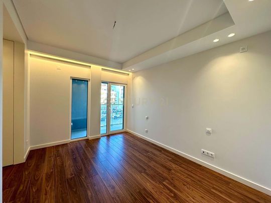 R SAMWELL DINIS 13 e 13A 2º D, Charneca de Caparica e Sobreda, Setúbal Municipality 2820-491 - Photo 1